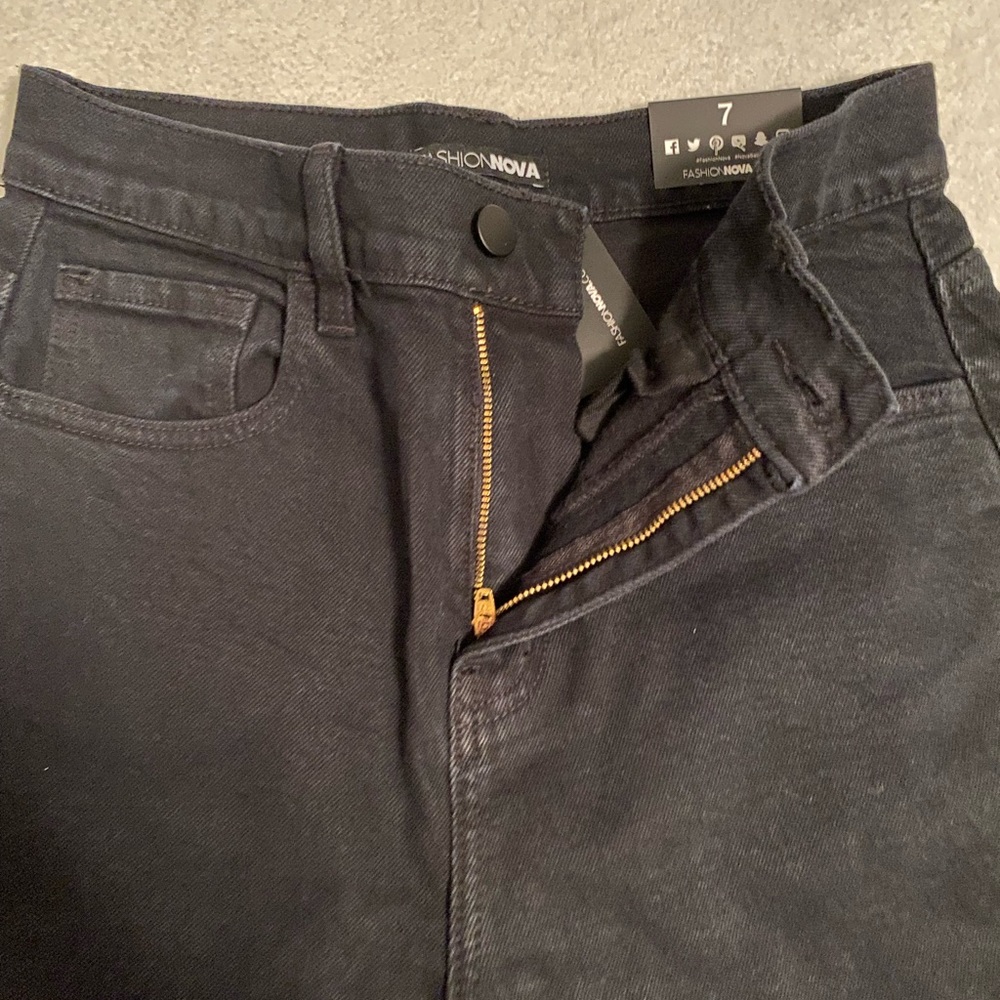 Jeans - Picture 3 of 4